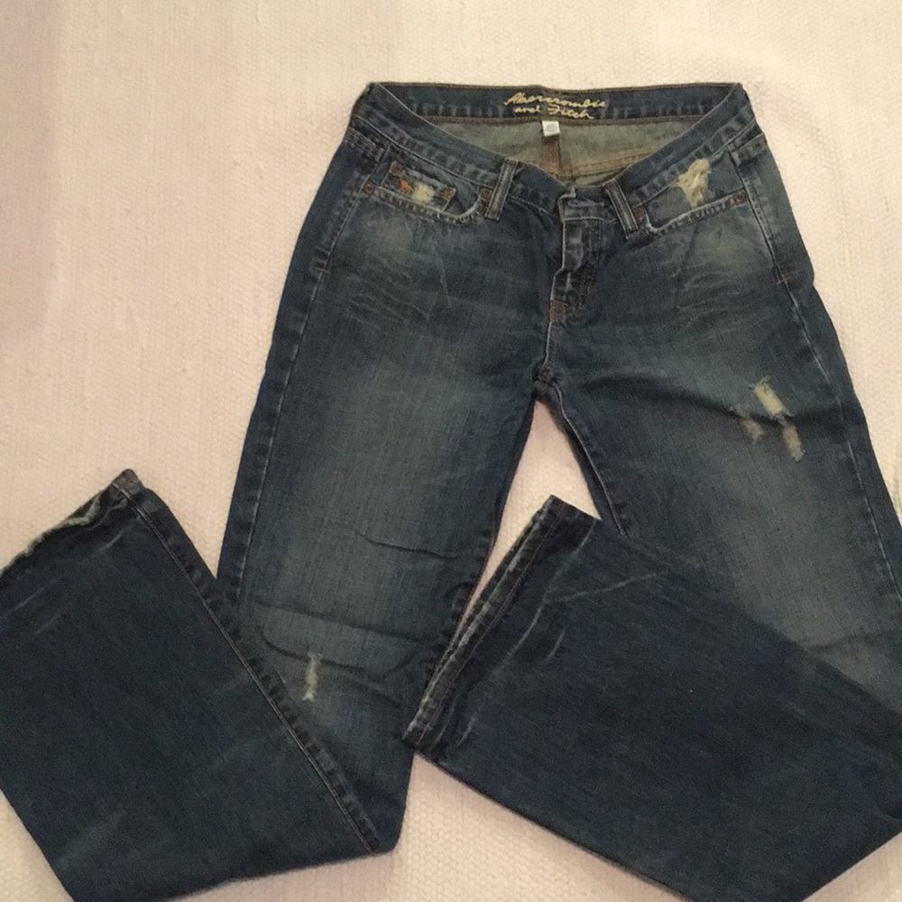 Semi distressed Abercrombie & Fitch jeans